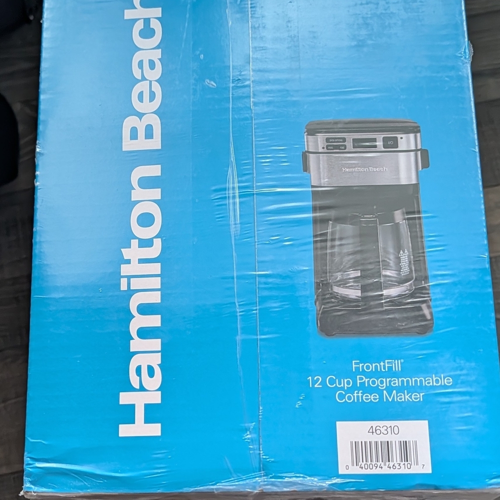Hamilton Beach Black Coffee Maker - New - Picture 2 of 5